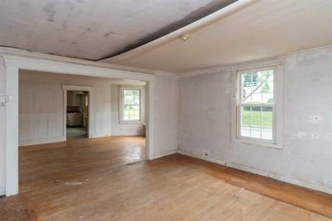 36 Church St, Ware, MA 01082 photo 3