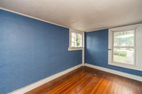 36 Church St, Ware, MA 01082 photo 15