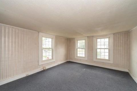36 Church St, Ware, MA 01082 photo 13