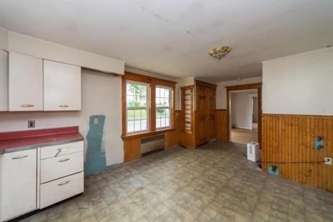 36 Church St, Ware, MA 01082 photo 10