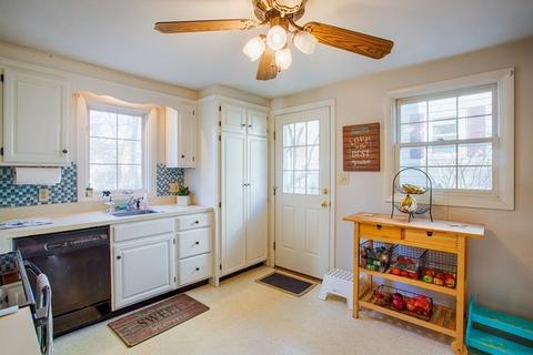 13 Bailey Ave, Beverly, MA 01915 photo 14