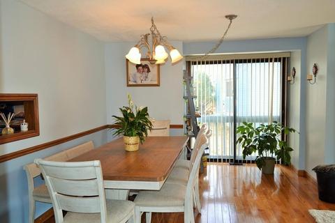 14 Williams St #A8, Danvers, MA 01923 photo 4
