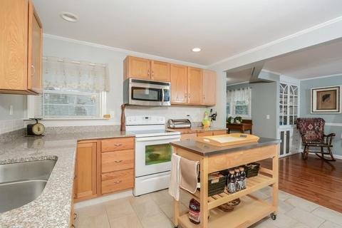25 Mckinley St, Maynard, MA 01754 photo 11