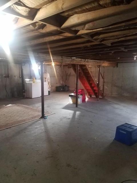 56 Cloran St, Springfield, MA 01109 photo 7