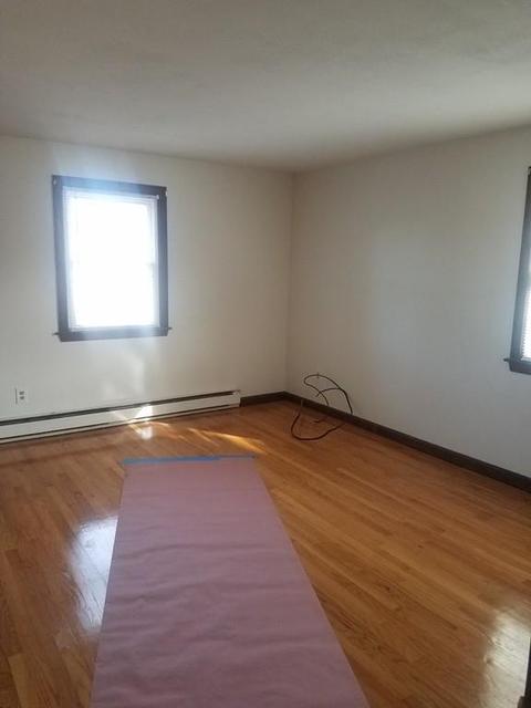 56 Cloran St, Springfield, MA 01109 photo 5