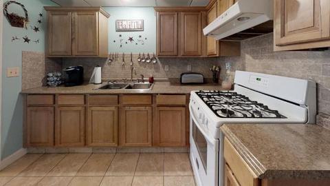 83 Raymond St, Fall River, MA 02723 photo 8