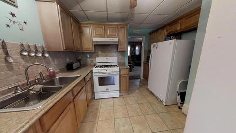 83 Raymond St, Fall River, MA 02723 photo 7