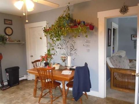 332 Wallingford Ave, Athol, MA 01331 photo 2