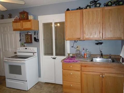 332 Wallingford Ave, Athol, MA 01331 photo 3