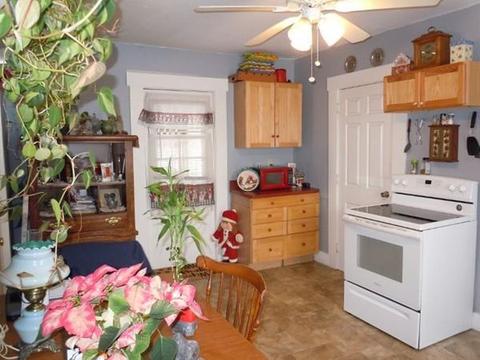 332 Wallingford Ave, Athol, MA 01331 photo 4