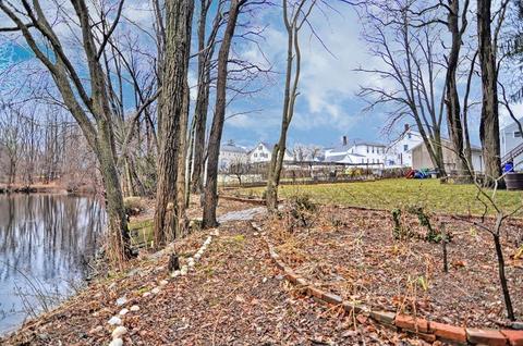 16 Plain St, Taunton, MA 02780 photo 4
