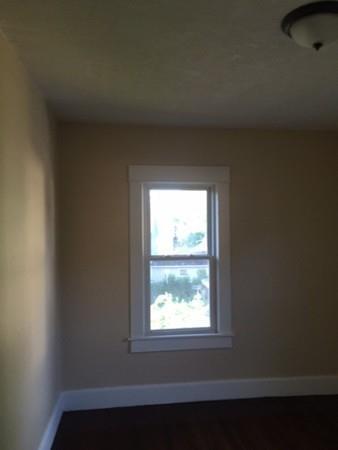 23 Newman St, Springfield, MA 01105 photo 12