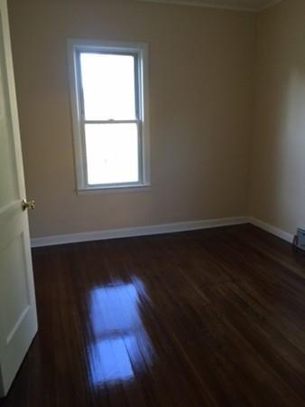 23 Newman St, Springfield, MA 01105 photo 13