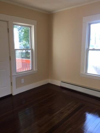23 Newman St, Springfield, MA 01105 photo 5