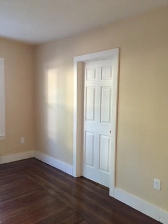 23 Newman St, Springfield, MA 01105 photo 7