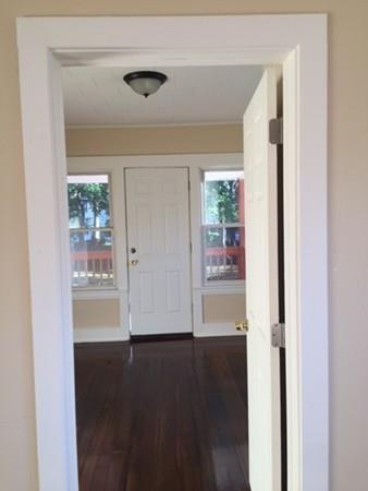 23 Newman St, Springfield, MA 01105 photo 6