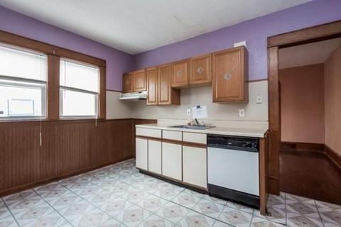 43 Jenness St, Springfield, MA 01104 photo 2