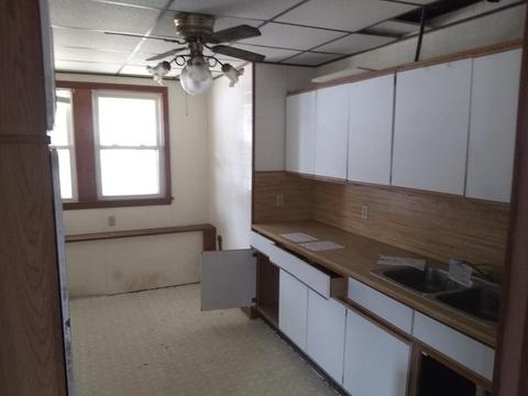 155 Crawford St, Fall River, MA 02724 photo 4