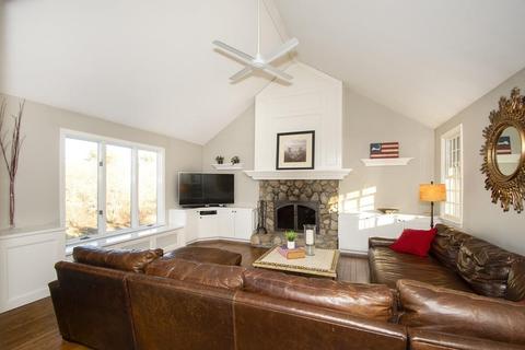 12 Golfview Dr, Hingham, MA 02043 photo 9