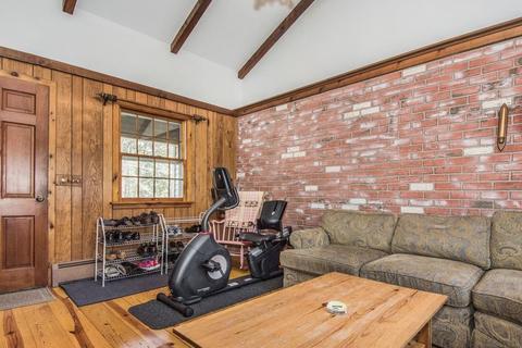 9 Gore Gable Dr, Webster, MA 01570 photo 5