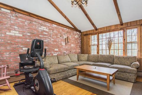 9 Gore Gable Dr, Webster, MA 01570 photo 4