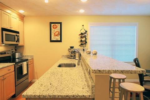 97 Sylvan St #4, Danvers, MA 01923 photo 5