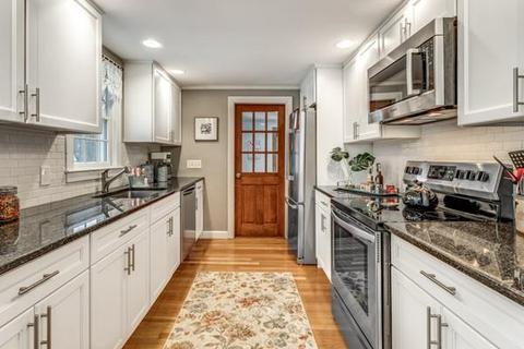 42 Summer Ave, Reading, MA 01867 photo 11