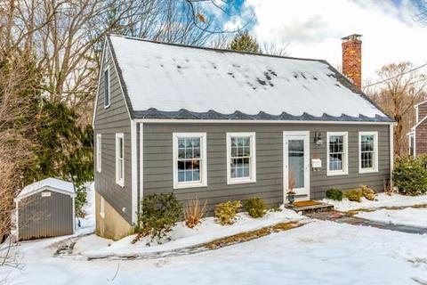 42 Summer Ave, Reading, MA 01867 photo 2