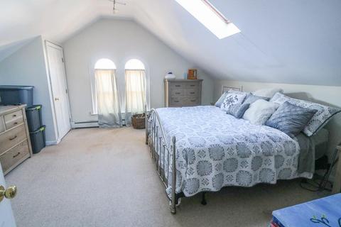 11 Charles St, Danvers, MA 01923 photo 5