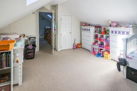 11 Charles St, Danvers, MA 01923 photo 6