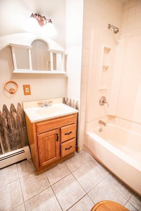 35 Robert St, Chicopee, MA 01020 photo 15