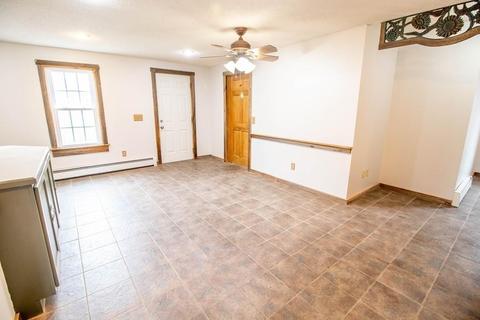 35 Robert St, Chicopee, MA 01020 photo 6
