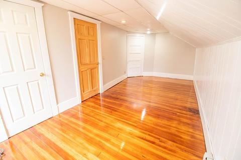 35 Robert St, Chicopee, MA 01020 photo 22