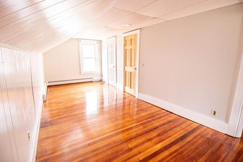 35 Robert St, Chicopee, MA 01020 photo 21
