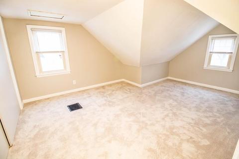 77 Claire St, Chicopee, MA 01020 photo 12