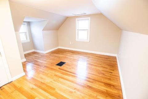 77 Claire St, Chicopee, MA 01020 photo 13