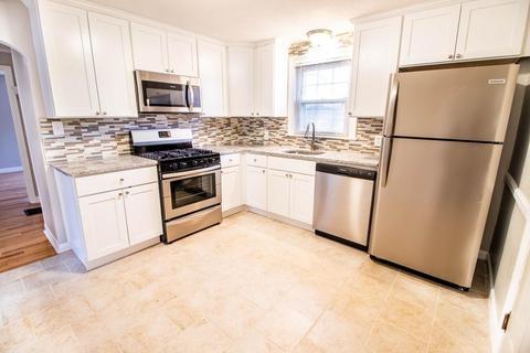 77 Claire St, Chicopee, MA 01020 photo 2