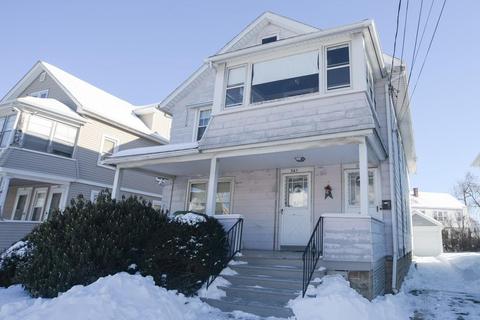 547 Springfield St, Chicopee, MA 01013 photo 1