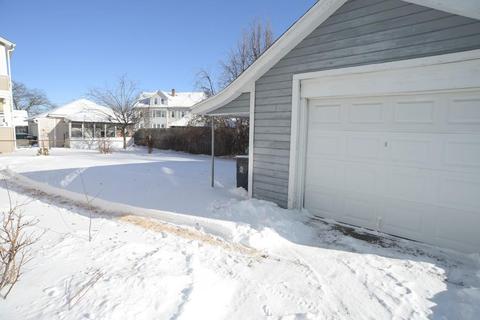 547 Springfield St, Chicopee, MA 01013 photo 5