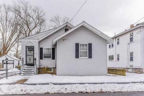 109 Commonwealth Ave, Dedham, MA 02026 photo 1