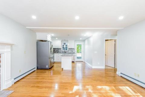 33 Florence Ave, Mashpee, MA 02649 photo 5