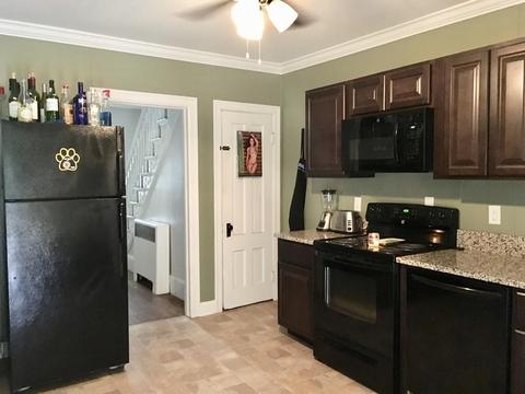 33 Everett St, Easthampton, MA 01027 photo 3