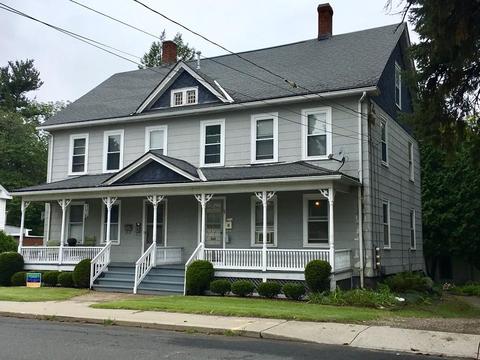 33 Everett St, Easthampton, MA 01027 photo 1