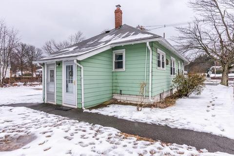 116 Spring St, Stoneham, MA 02180 photo 6