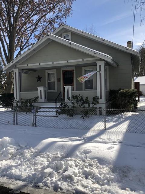 25 Dewey St, Springfield, MA 01109 photo 2