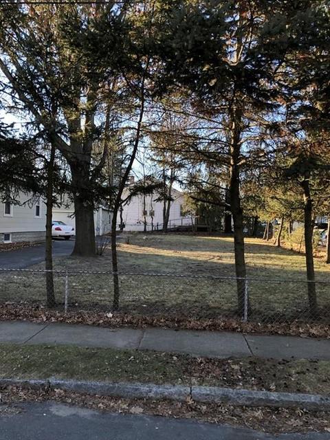25 Dewey St, Springfield, MA 01109 photo 3