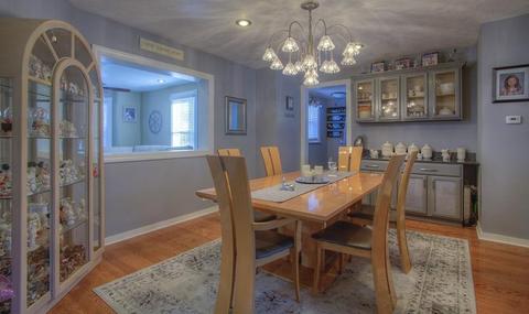 4 Brown St, Peabody, MA 01960 photo 9