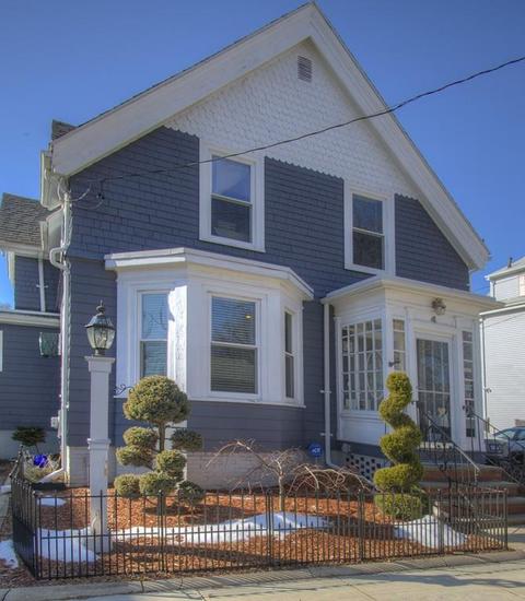 4 Brown St, Peabody, MA 01960 photo 1