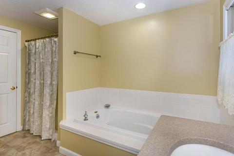 45 Chapelgate Rd, Canton, MA 02021 photo 15