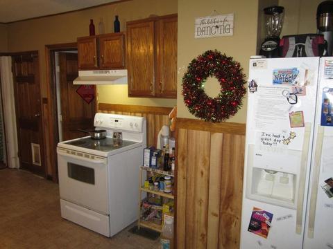182 Hampden St, Springfield, MA 01151 photo 3